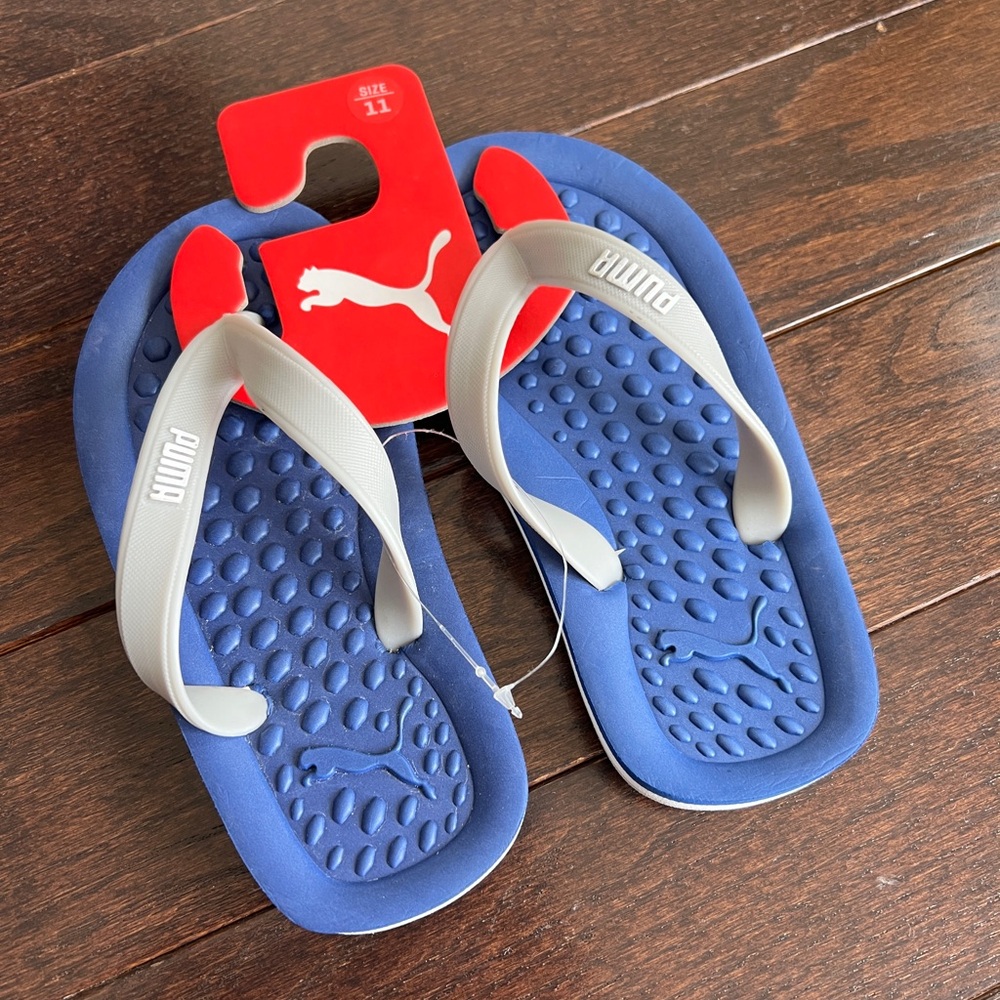 Puma Kids Navy and Gray Flip Flops
